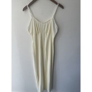 Wonder Val Vintage Ivory WOMEN SZ 34 Full Slip Adjustable Straps Union Label
